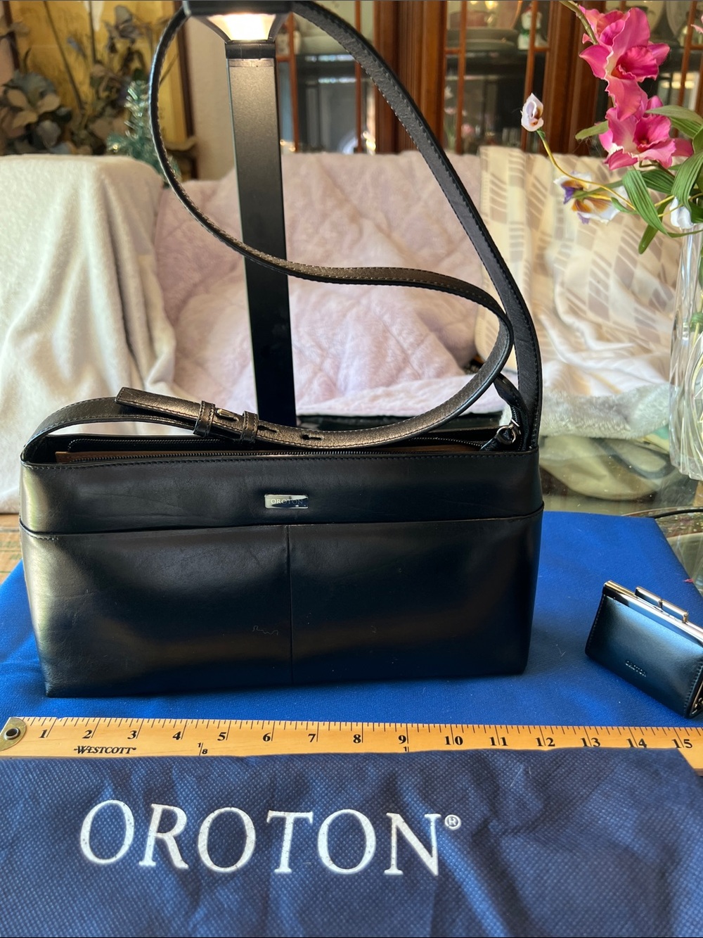 Oroton Black Leather Crossbody Messenger Bag